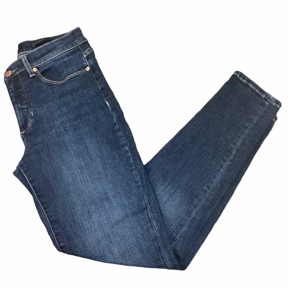 Banana Republic Denim - BANANA REPUBLIC Mid rise skinny jeans, size 26.